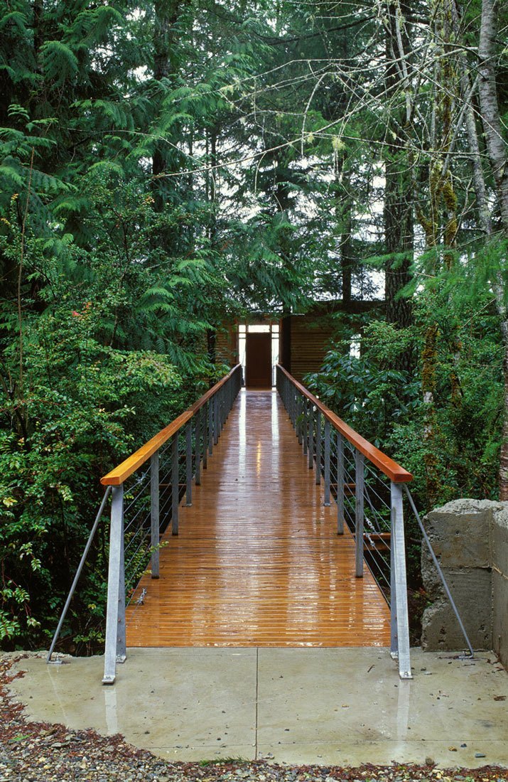Bridge to the entry of the Paulk Residence, designed by James Cutler